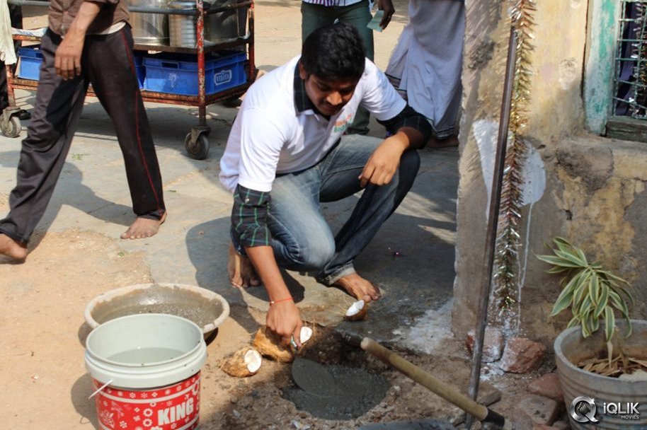 Yamaleela-2-Movie-Team-Swachh-Bharath-Program-at-Niloufer-Hospital